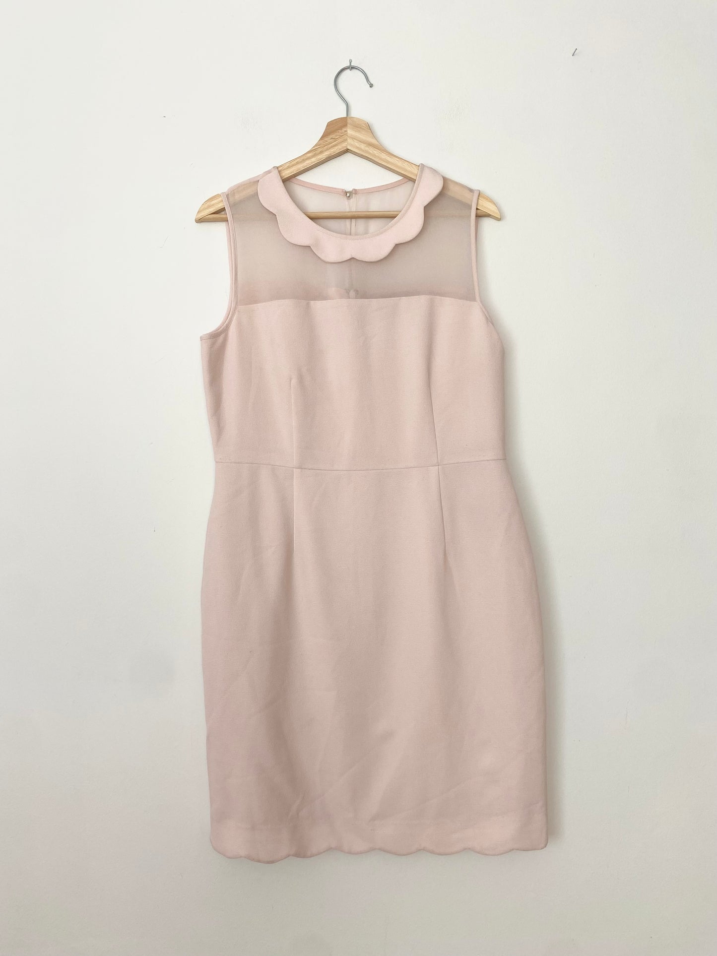 Karl Lagerfeld Scalloped sheath dress Large