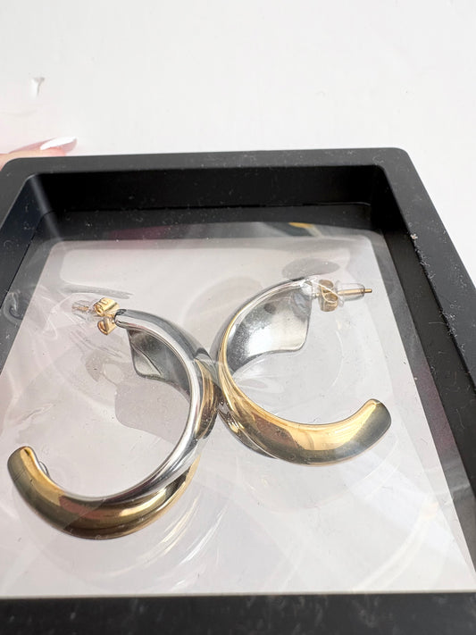 8 other reasons two tone hoops
