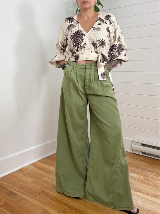 Free People light as spring pants W29