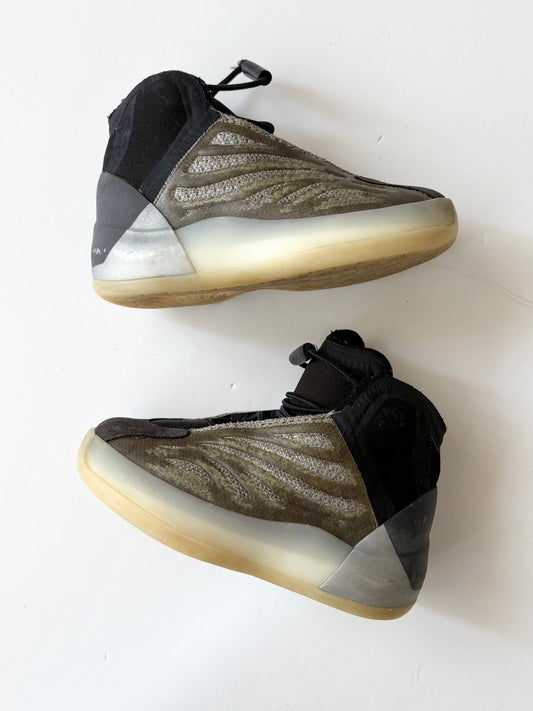Yeezy quantum ankle sneakers US8