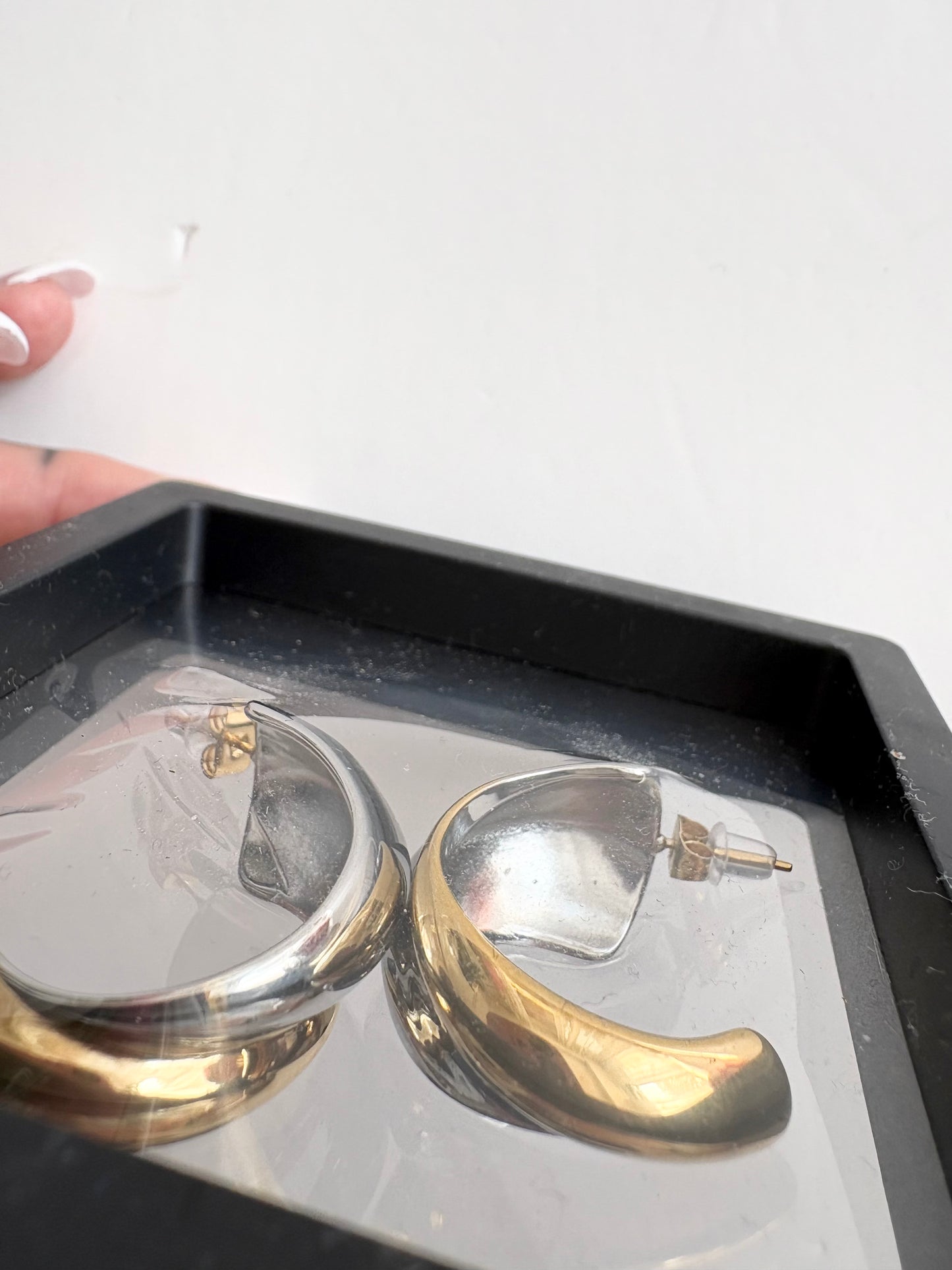 8 other reasons two tone hoops