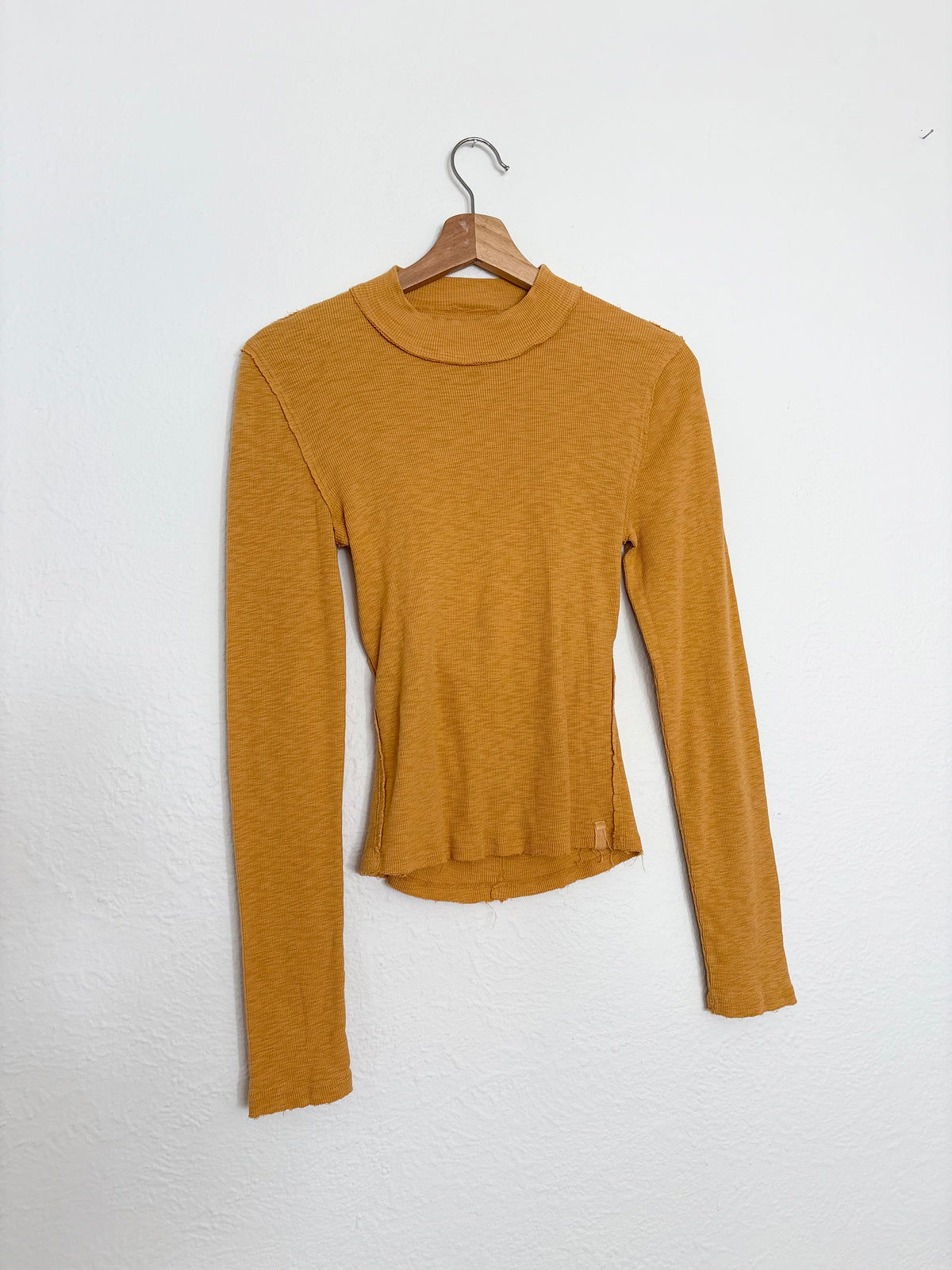 Free People cut-out back long sleeve top Small