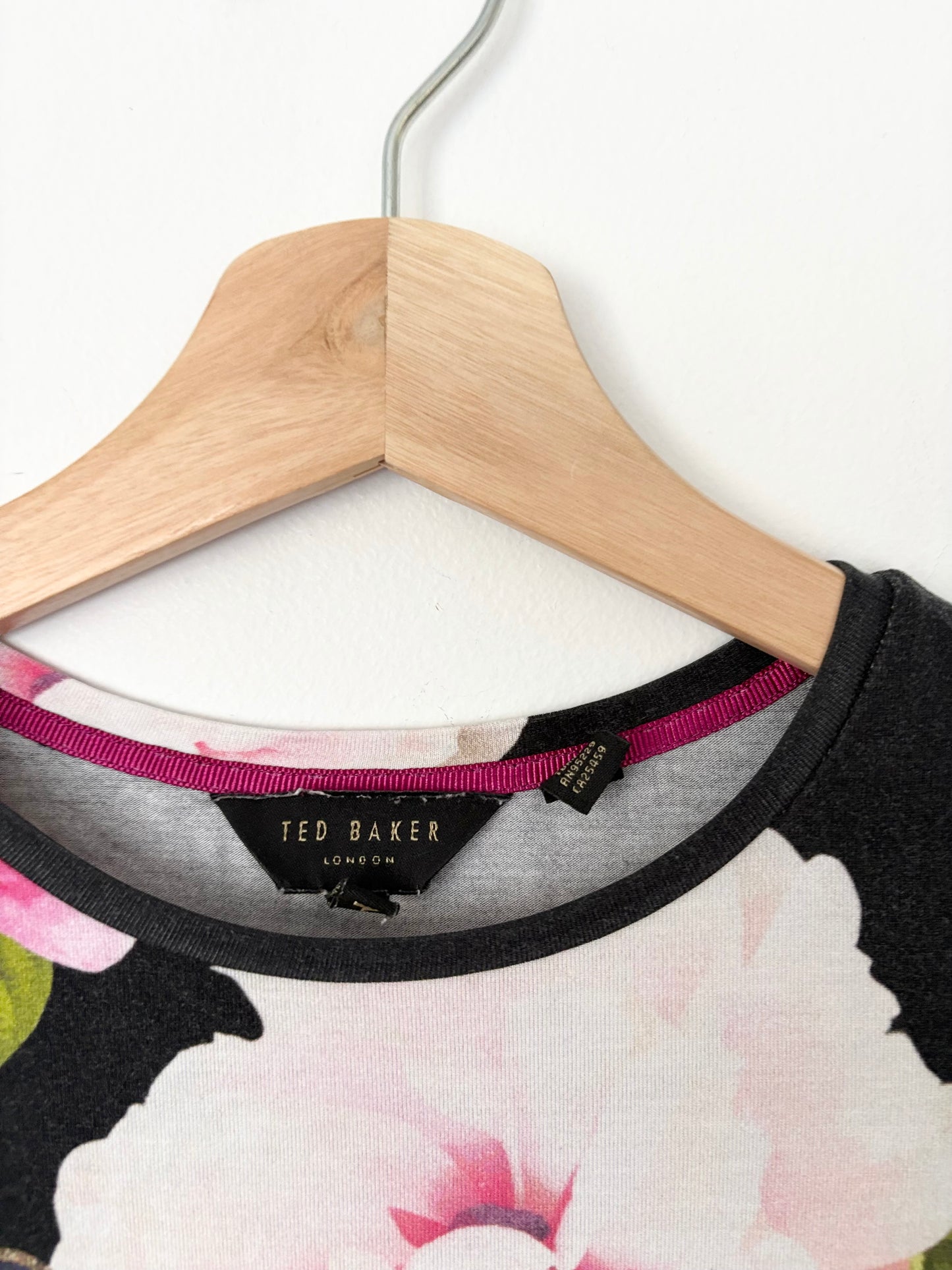 Ted Baker alanyo fitted tee XS