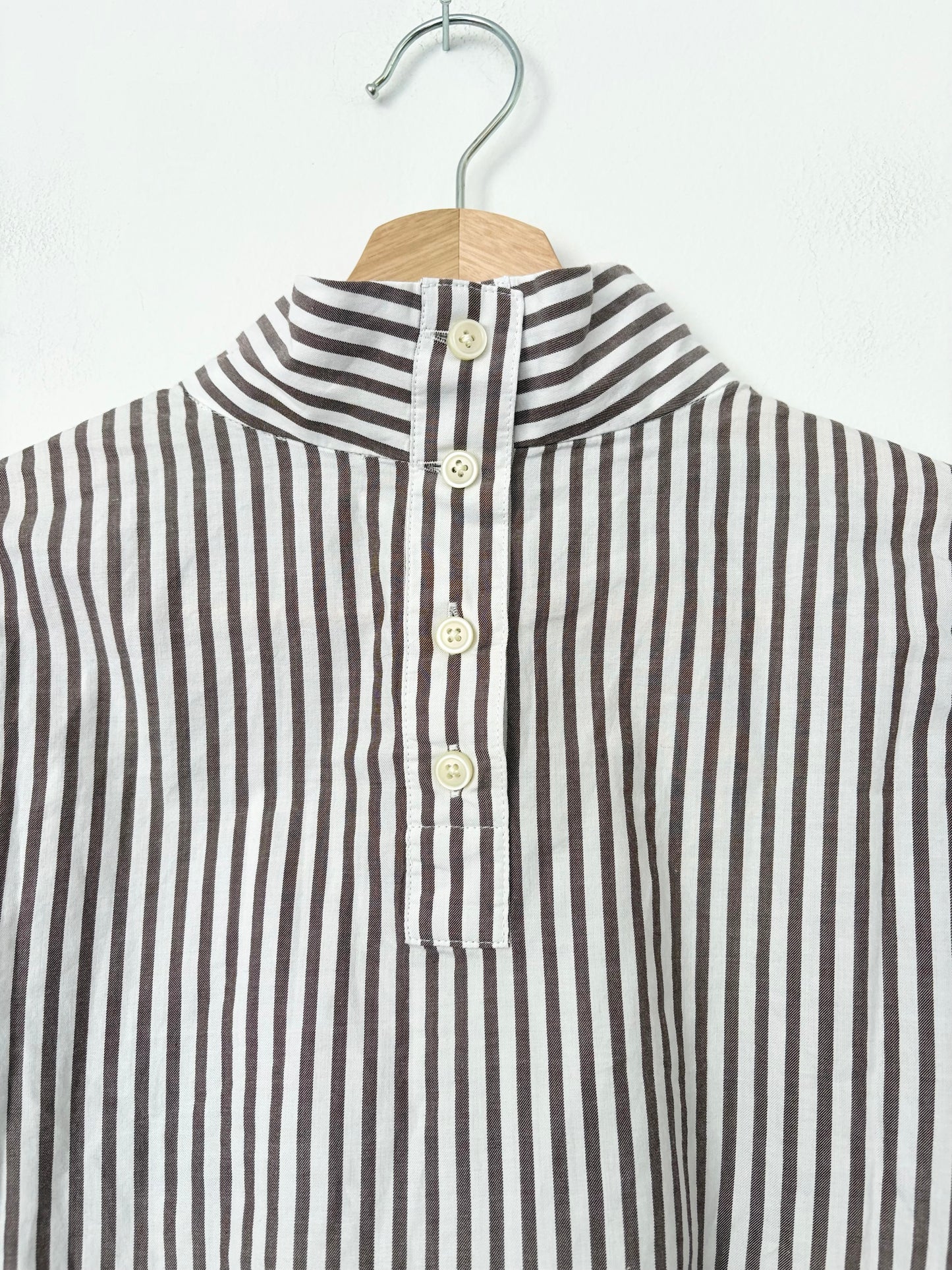 Blouse Everlane à rayures et épaulettes, taille S