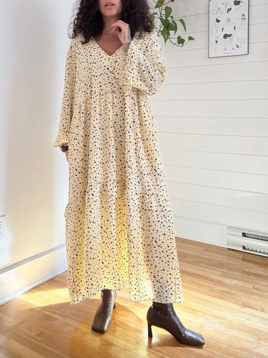 Aritzia Little moon spritz dress Large
