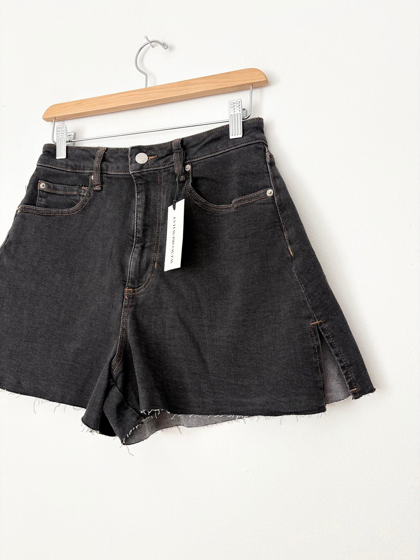 Weworewhat High rise boyfriend shorts W26