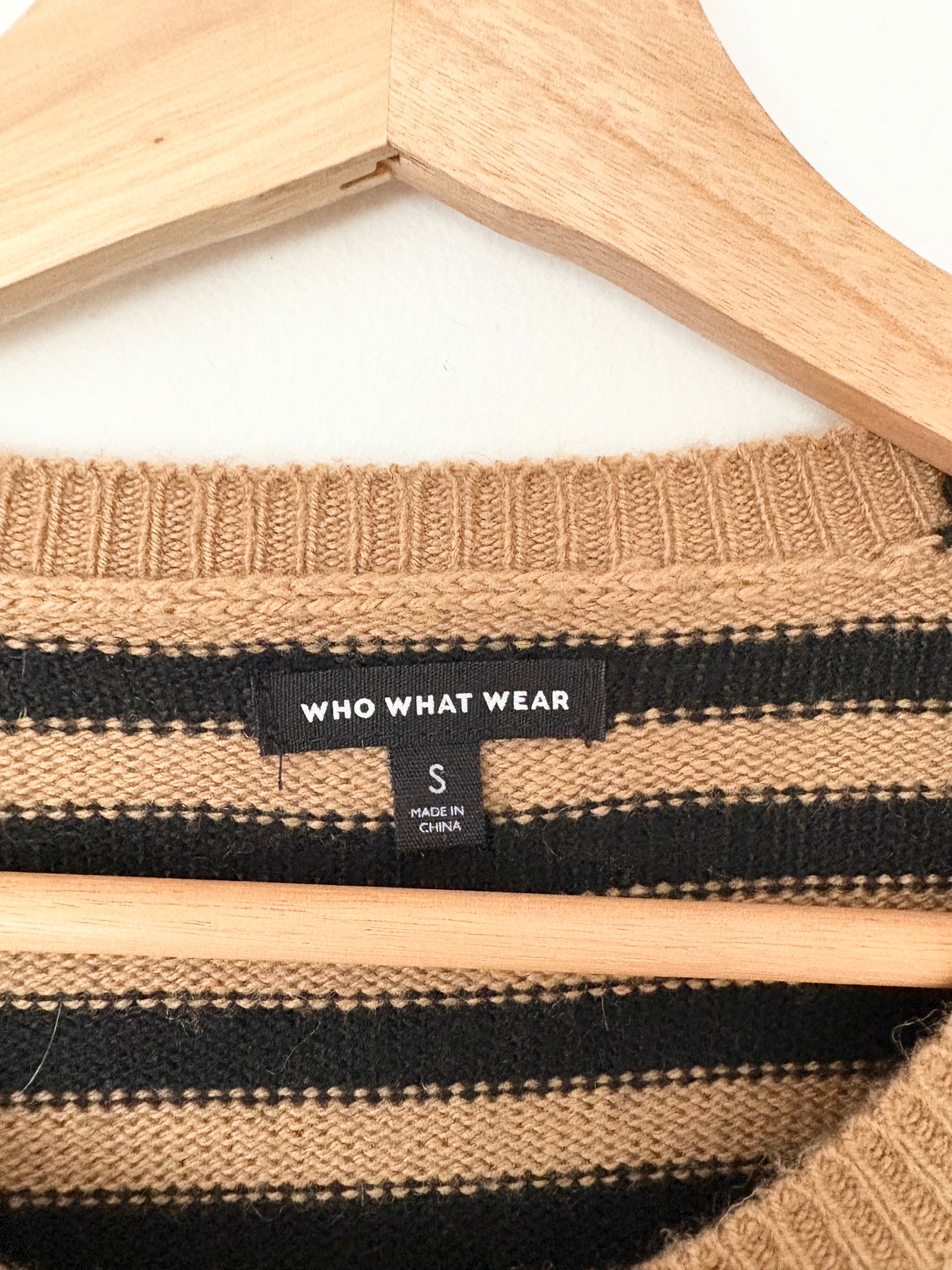 Whowhatwear stripe puff sleeve sweater Small