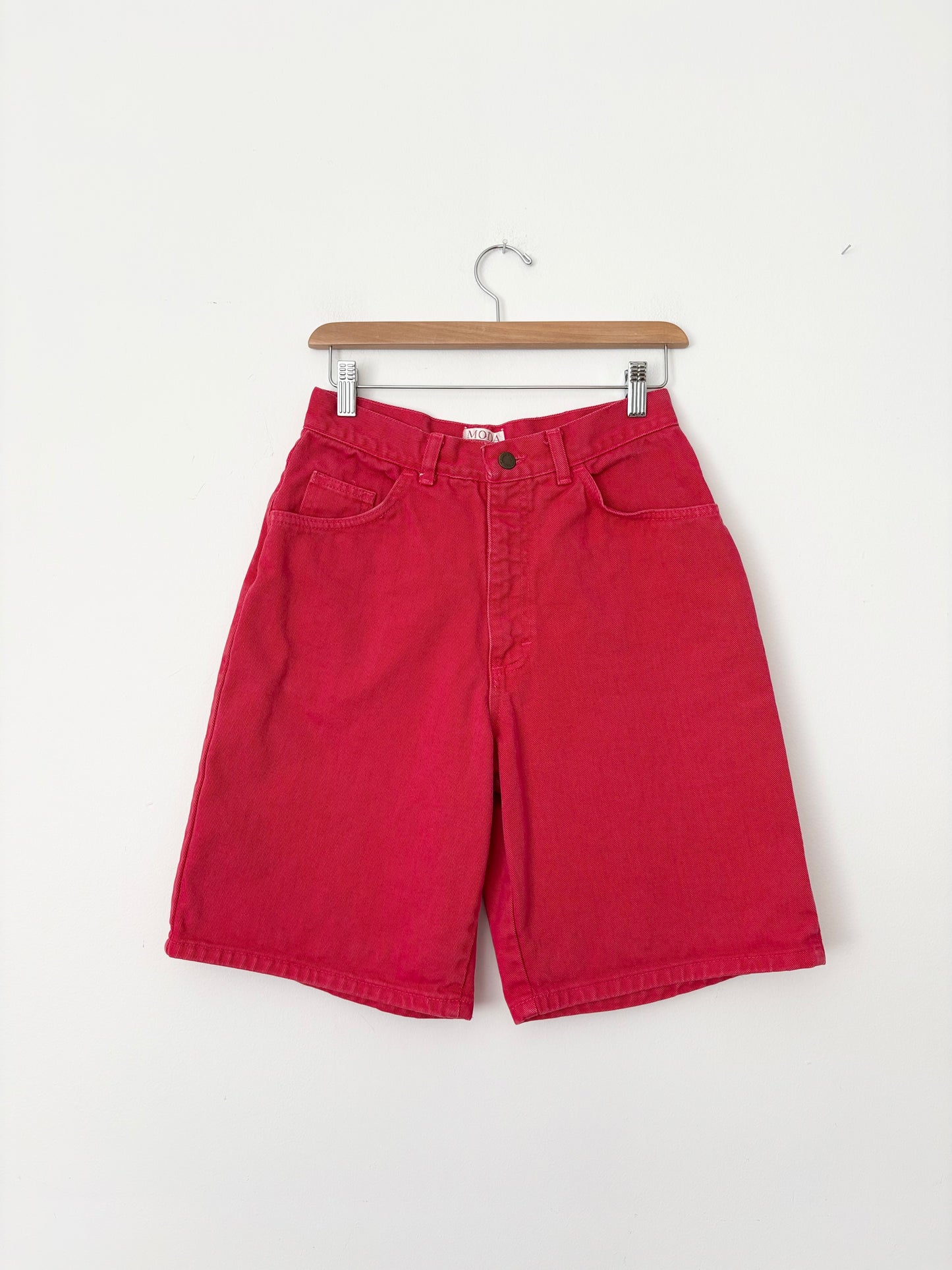 Short bermuda en jean rouge vintage Taille 26