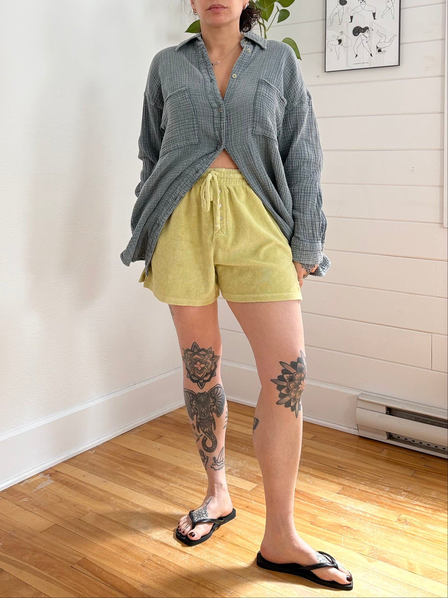 Donni terrycoth henley shorts Large