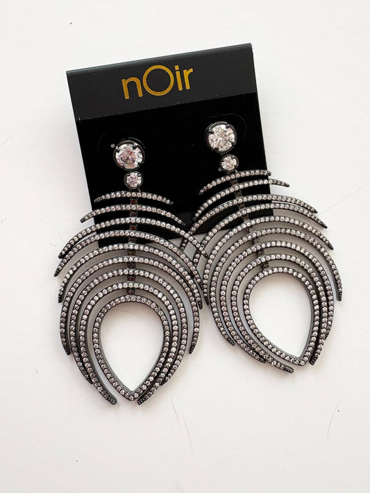 Noir NYC Blaire feather earrings