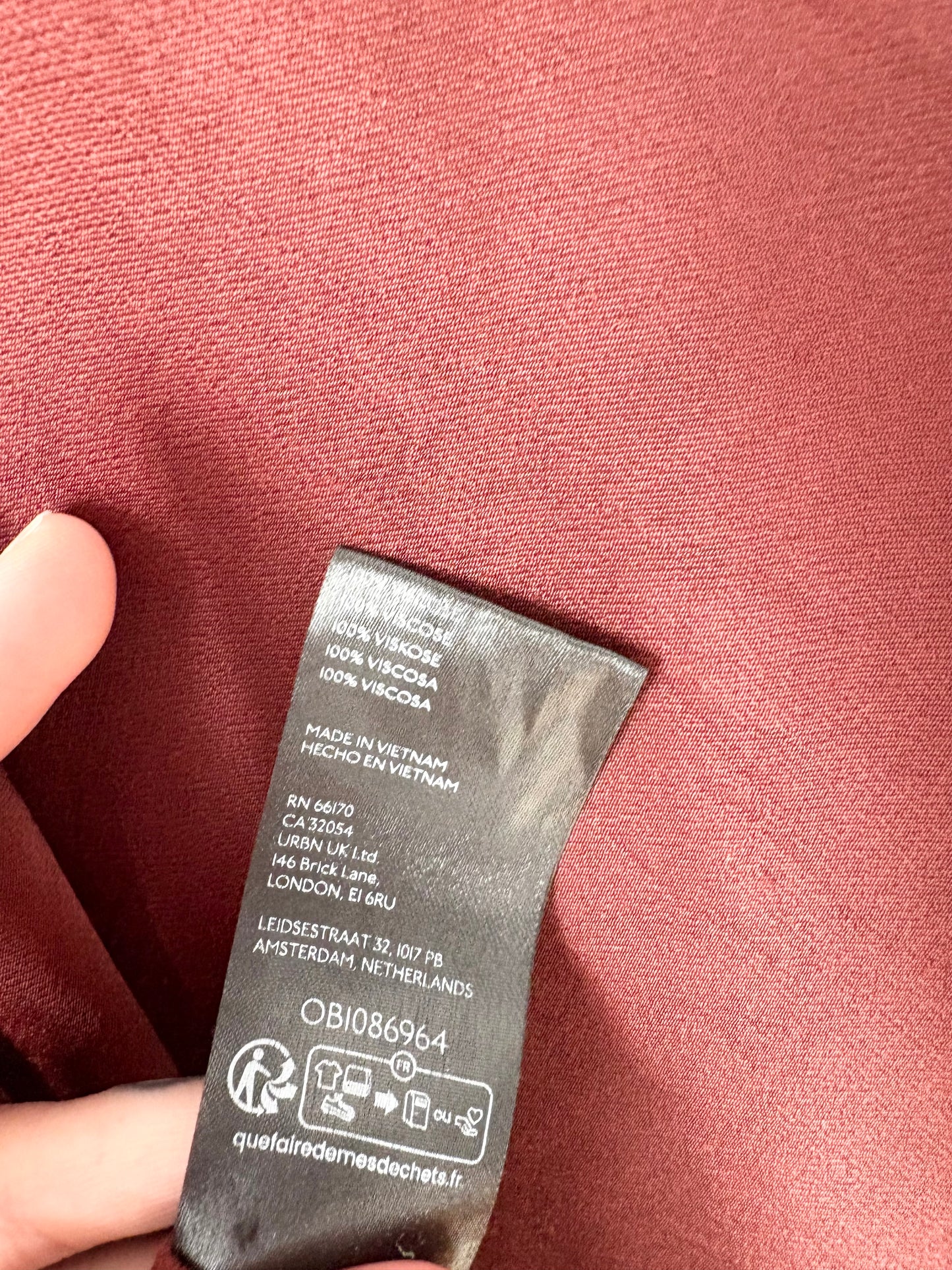 Anthropologie burgundy midi satin slip skirt Large