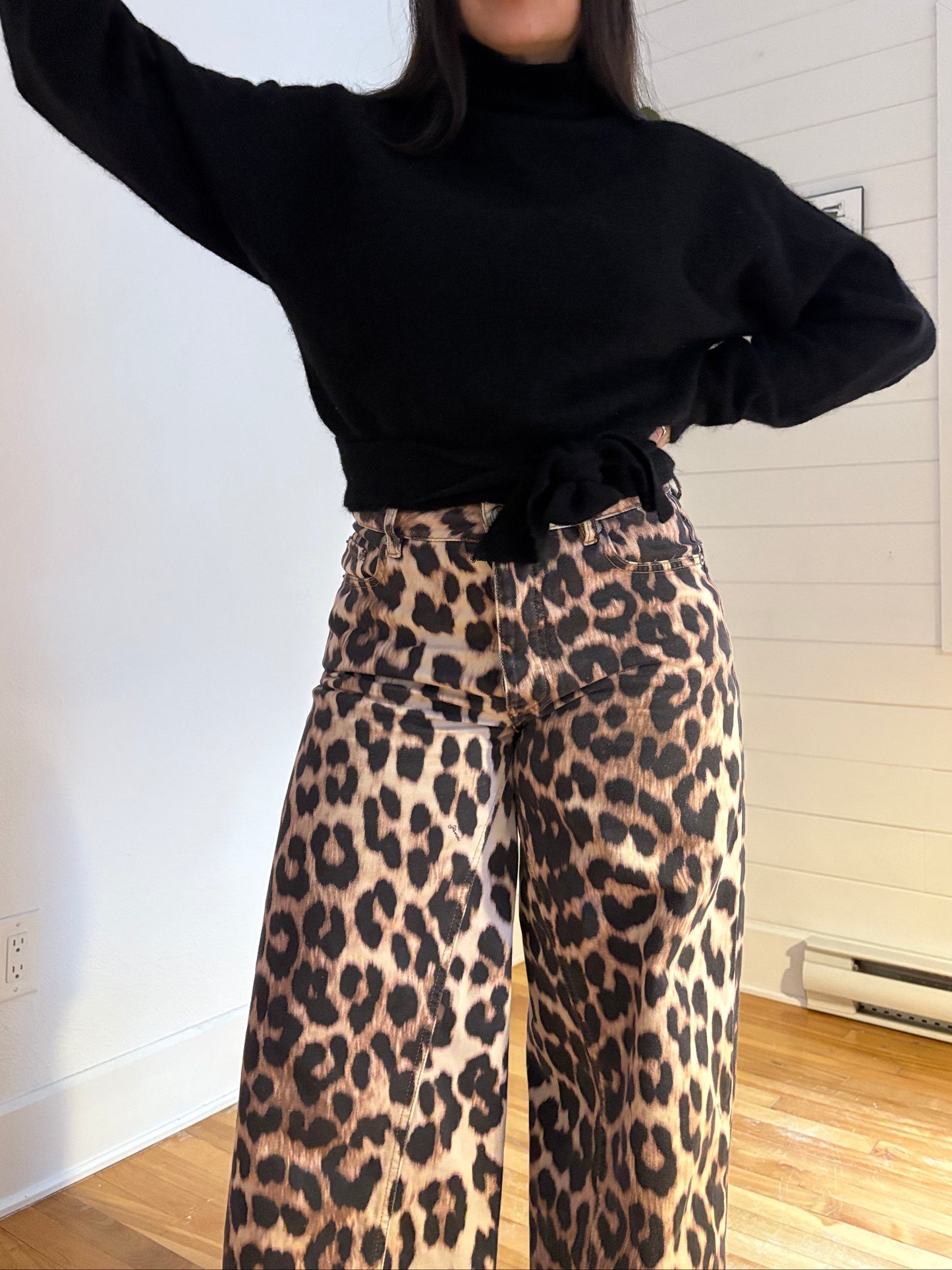 Wilfred Lorin wool blend sweater Medium