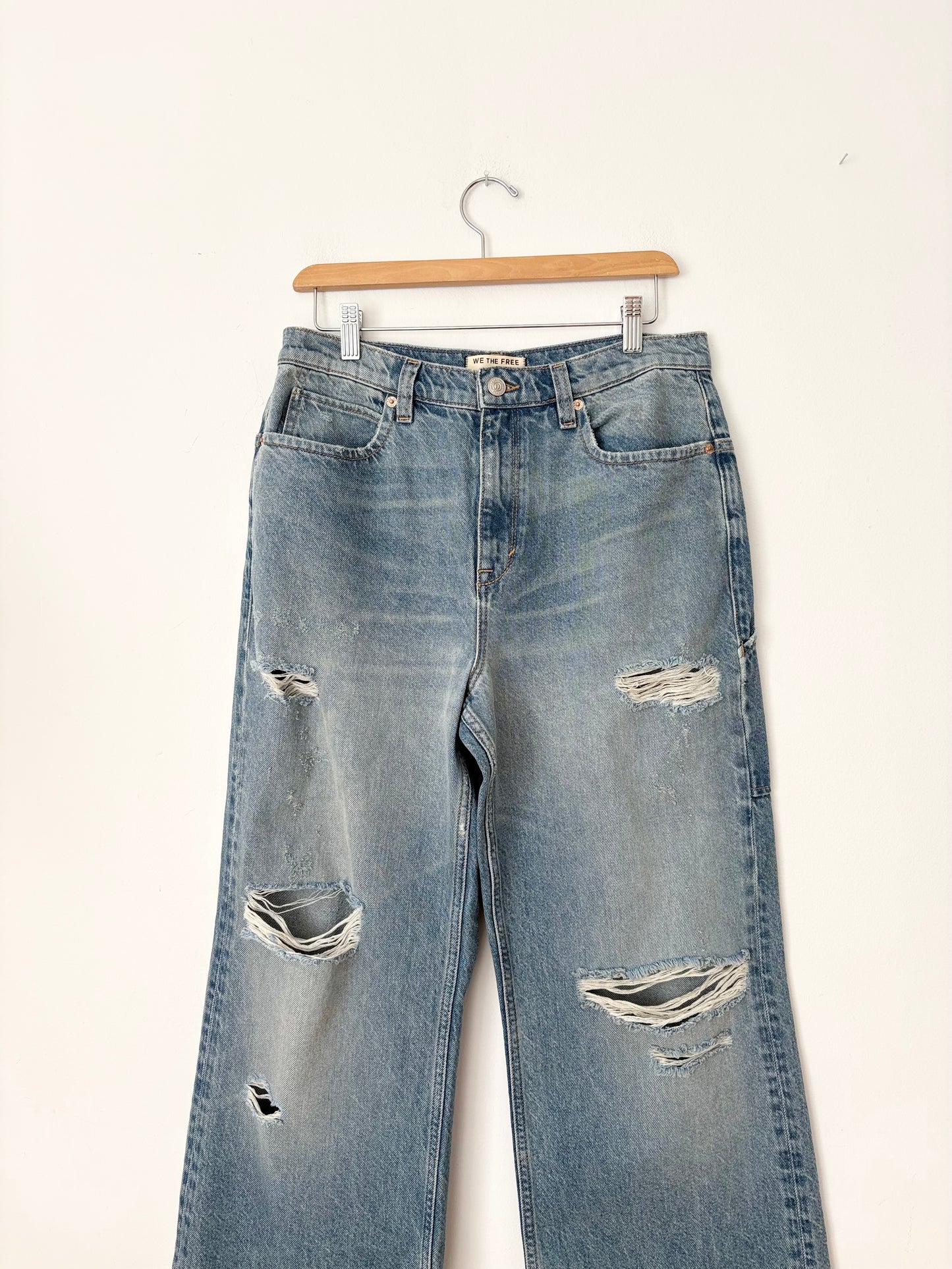 Free people distressed wide leg jeans W28
