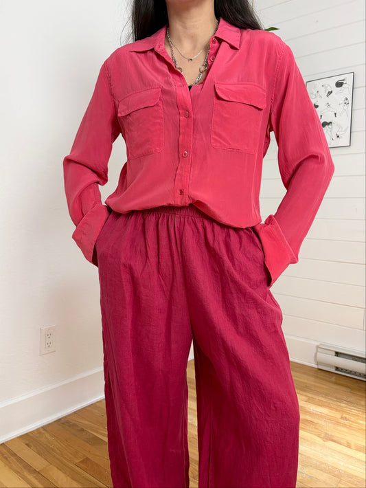 Equipment Femme signature silk button up shirt Medium