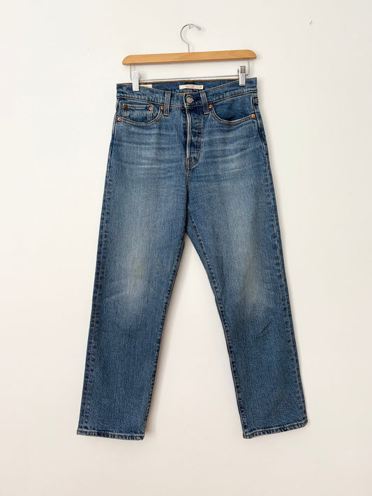 Levis Wedgie straight W27
